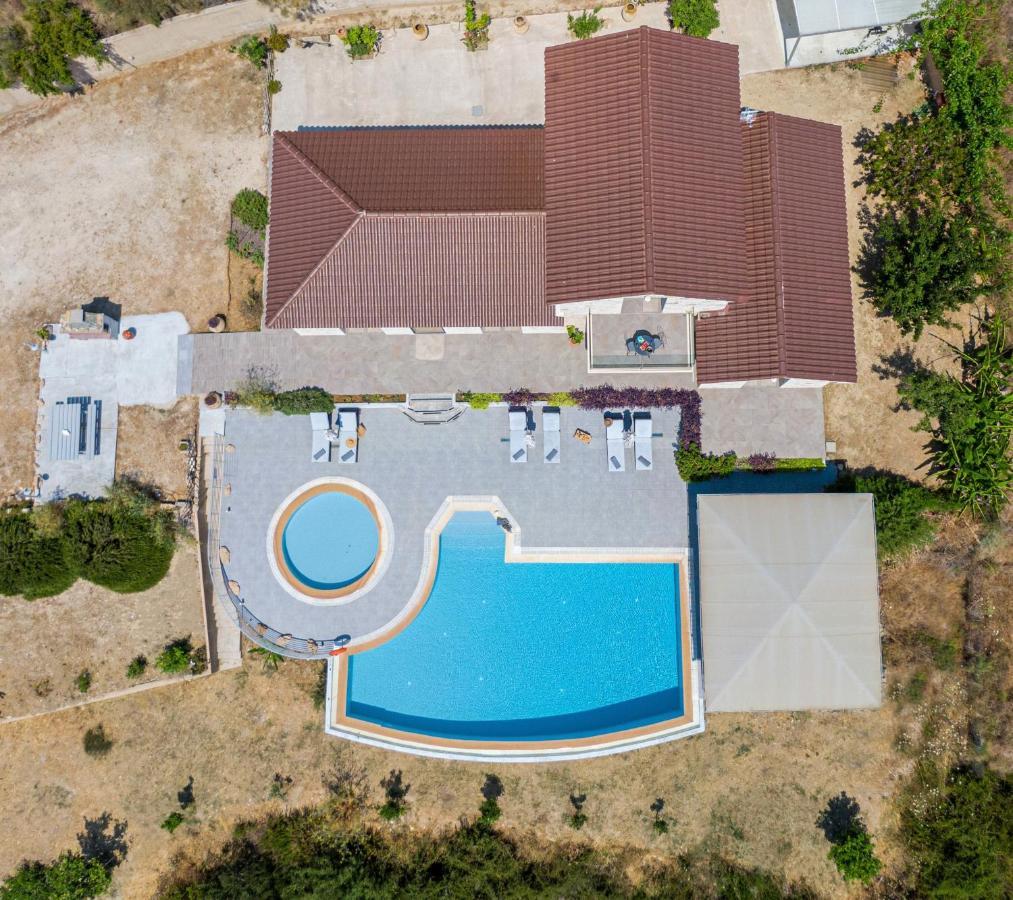 Kaminia Blu Villa Ratzaklíon Екстериор снимка